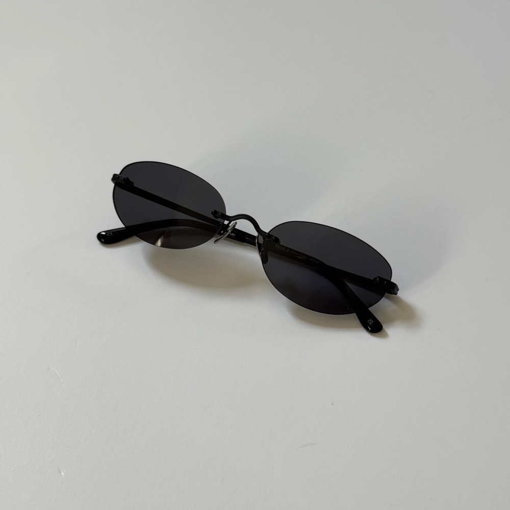 Vehla Black Oval Sunglasses
